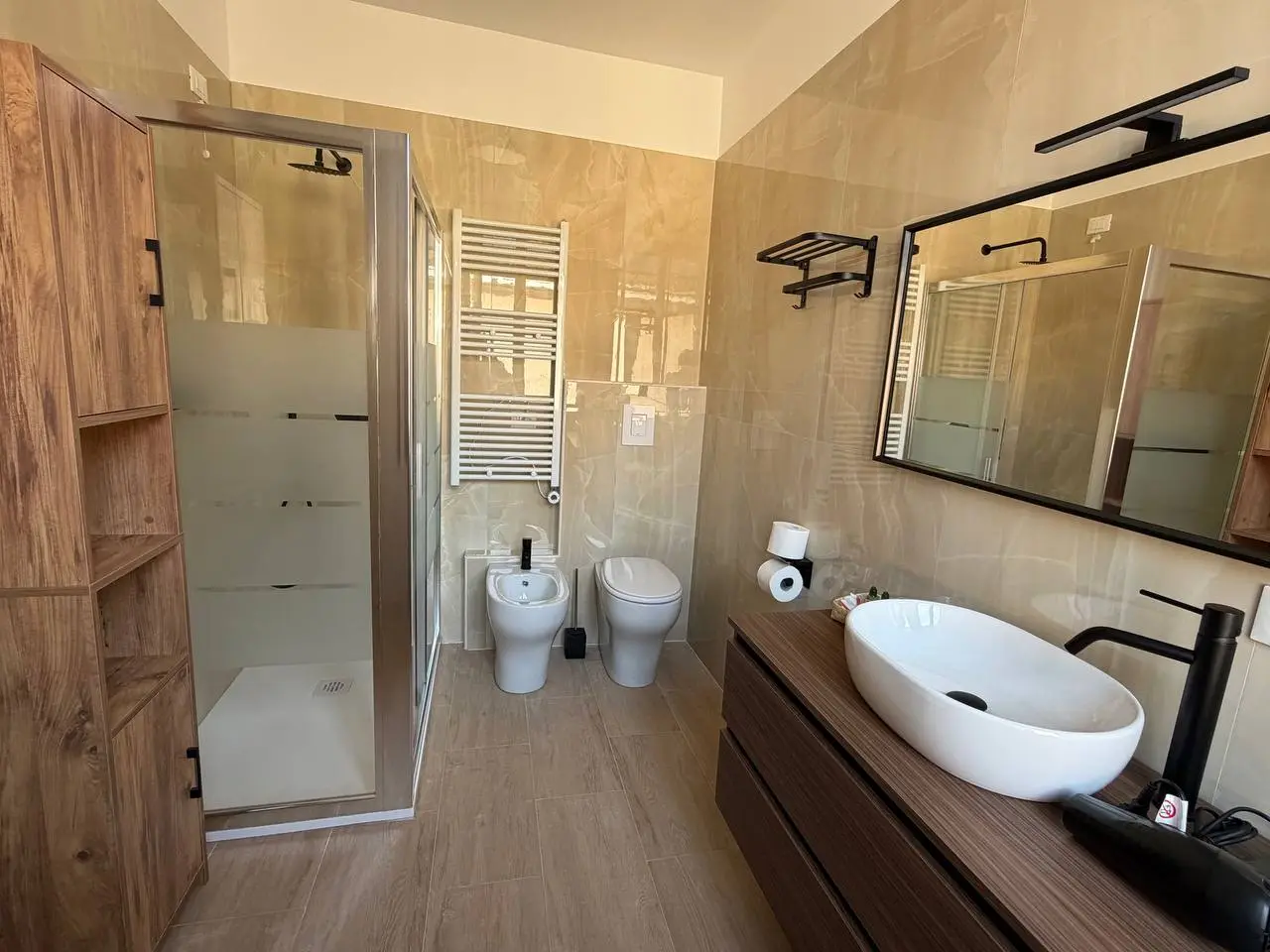 Camera 2 at The Moment, Bergamo — private bathroom