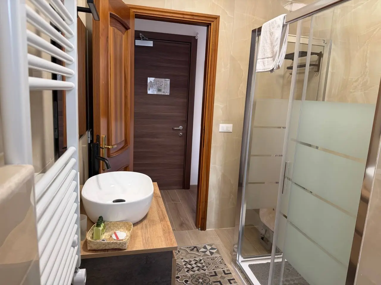 Camera 4 a The Moment, Bergamo — bagno privato