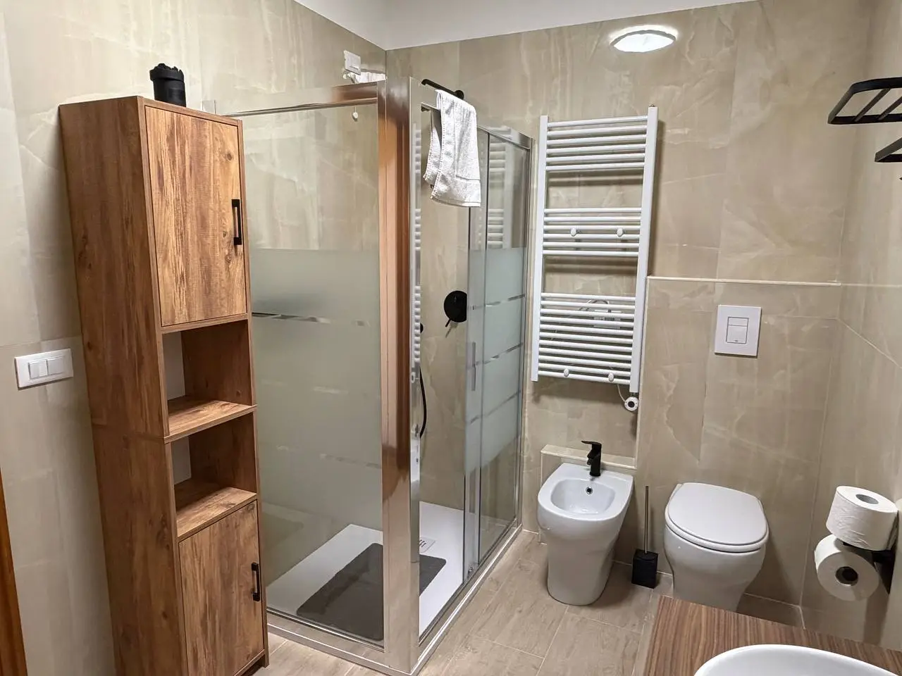 Camera 2 at The Moment, Bergamo — private bathroom