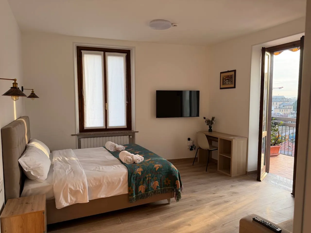 Tramonto at The Moment, Bergamo — bedroom