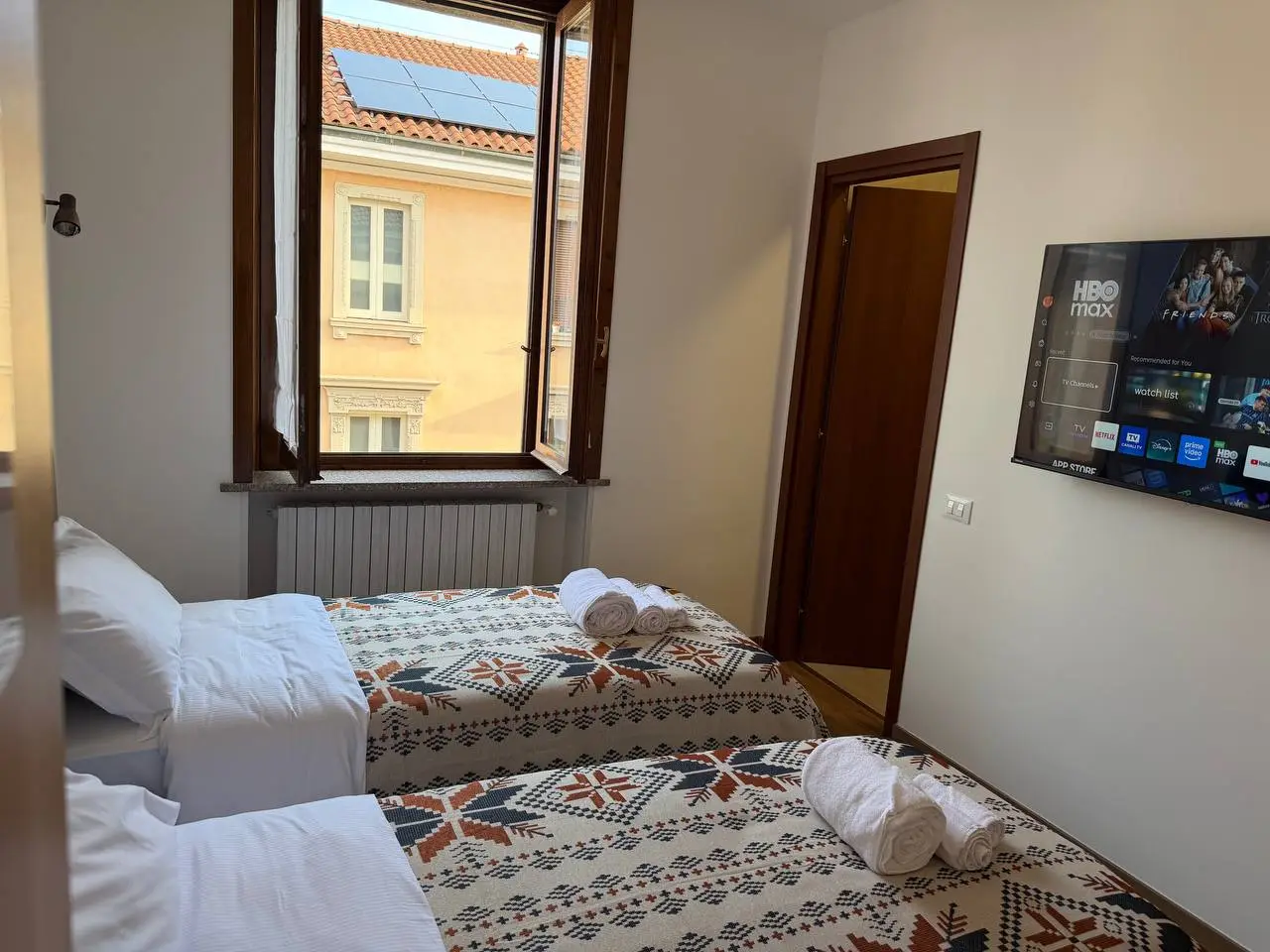 Camera 1 at The Moment, Bergamo — bedroom